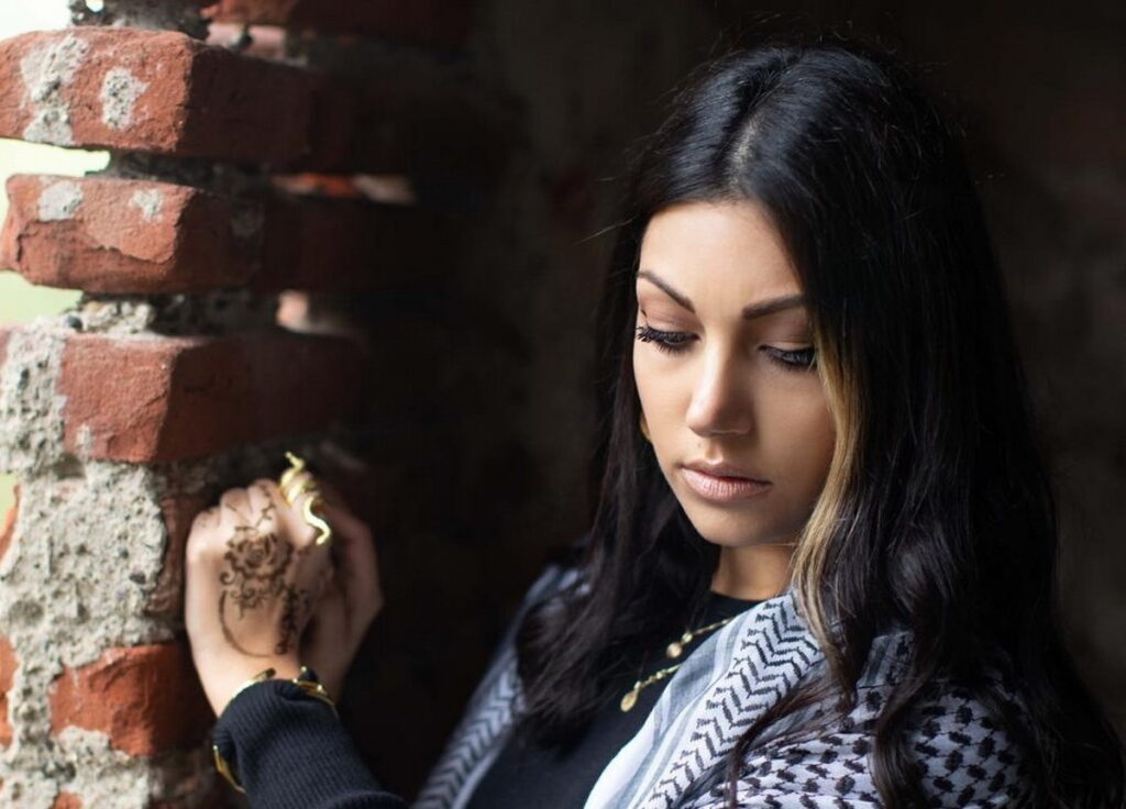 Ana Dammi Falastini, Neidia reinterpreta il simbolo della resistenza palestinese