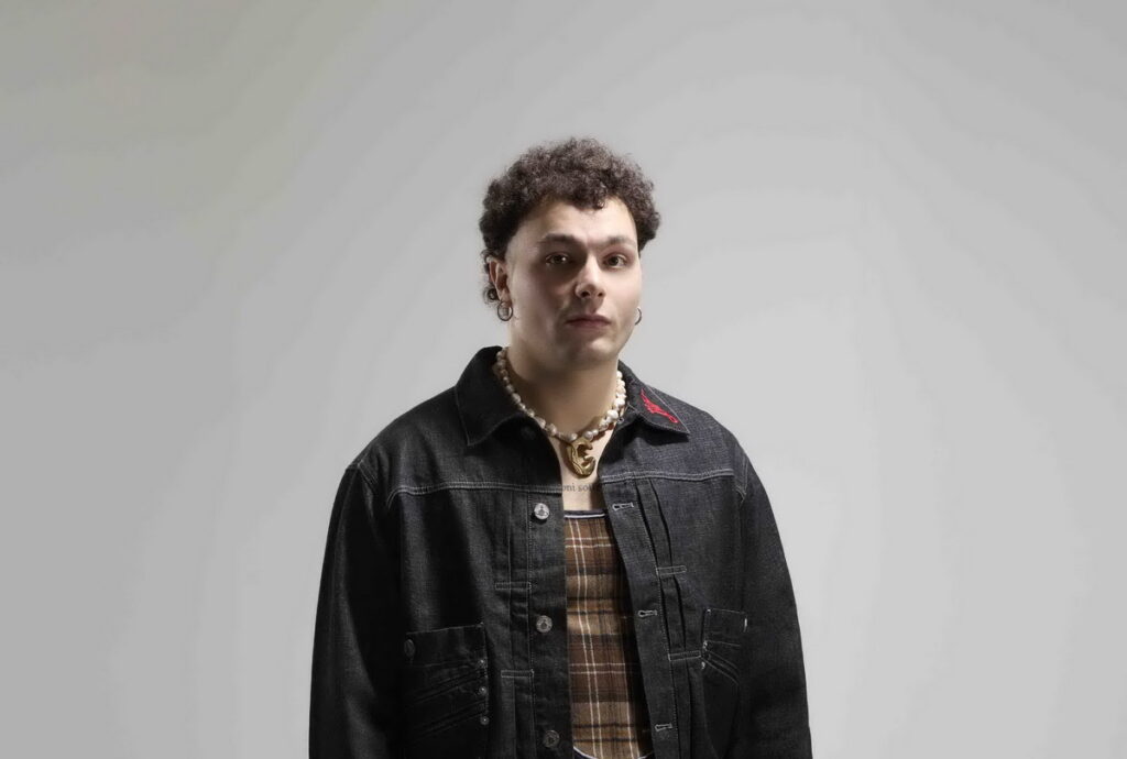 Giovanni Paura, disponibile il nuovo singolo Rave sulla luna: sui digital e in rotazione radiofonica