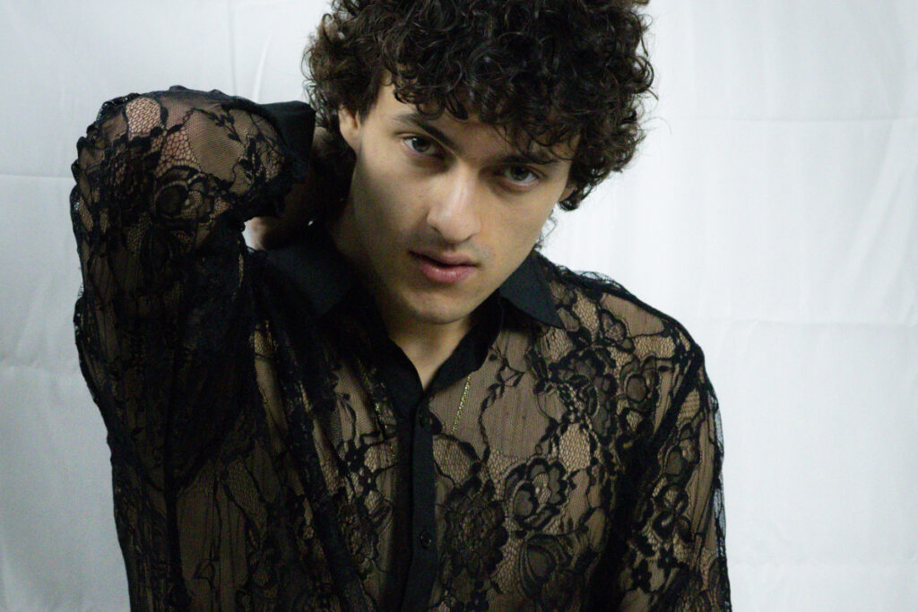 Amaro a metà, dal 25 aprile in radio il nuovo singolo di Vangio