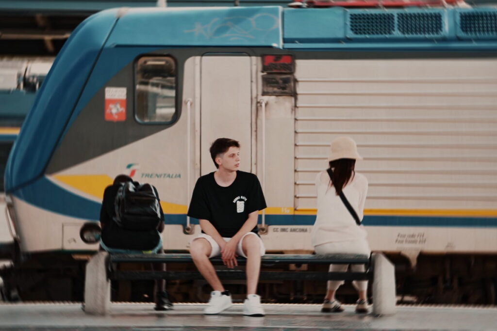 Alieno feat. DJ Fede, fuori con Voci: il nuovo singolo in radio e sui digital store