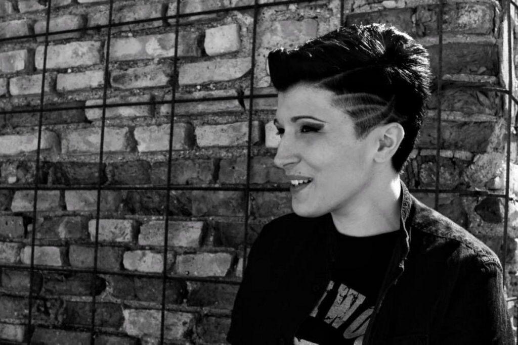 Ciaro fuori con il singolo Non lasciarmi qui, contro l'abbandono