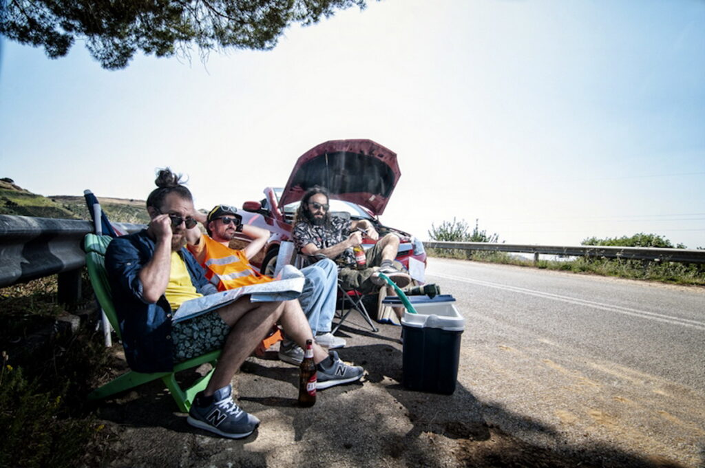 Il Socio Unico, dal 18 luglio sui digital store e in radio il singolo Ti porto a nuotare