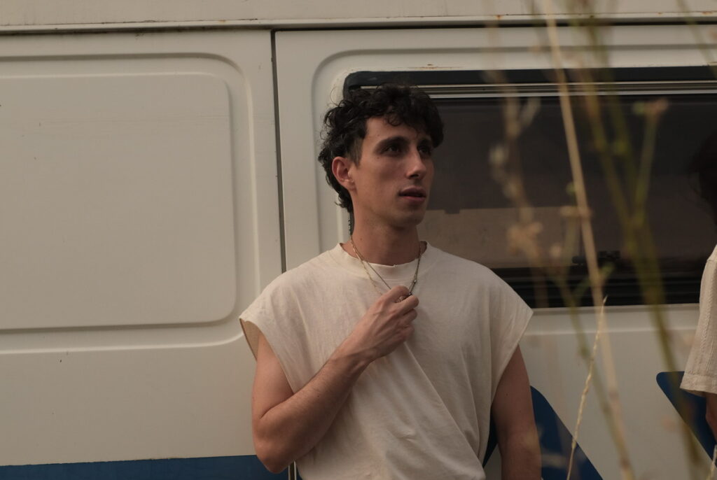 Tommaso Imperiale aprirà il concerto di Davide Van De Sfroos il 26 luglio a Cernobbio