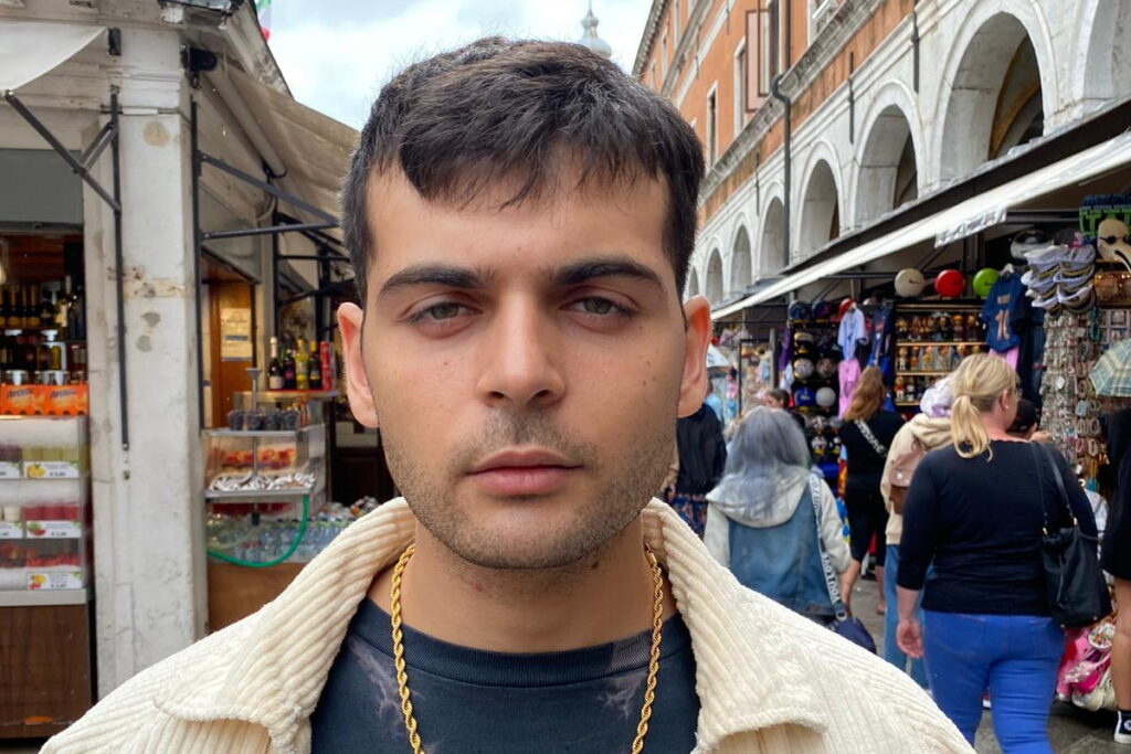 Heavy presenta “Fly Down”: rabbia e verità in musica