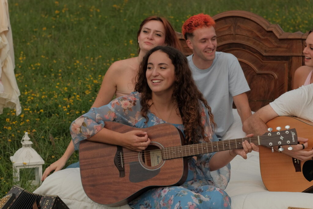 Camilla Buzzetti presenta “You Make Your Bed”, il nuovo singolo dal 19 settembre