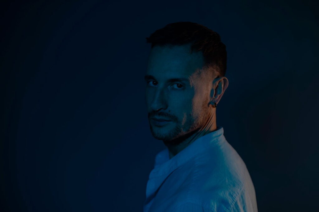 In radio “Freedom”, il primo singolo di Flyzir