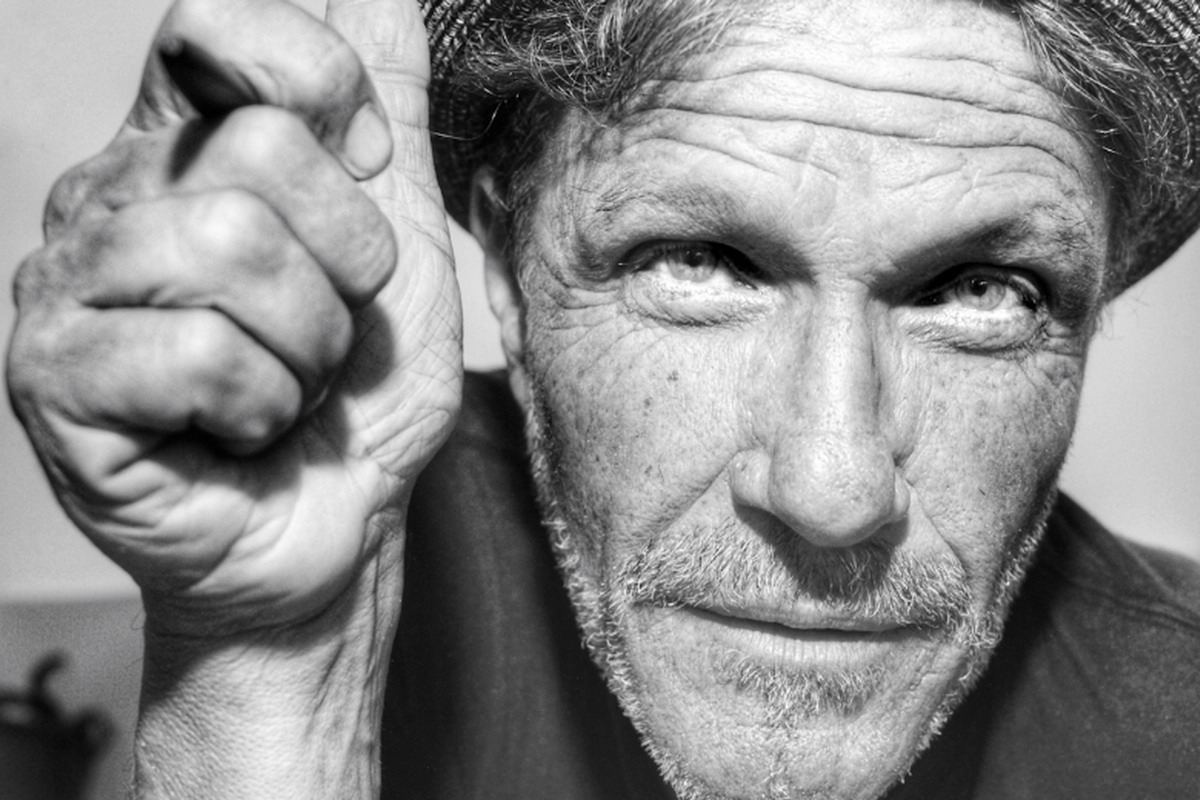 “A Reason Why”: dal 17 ottobre il nuovo album del cantautore italo-inglese Alan Farrington