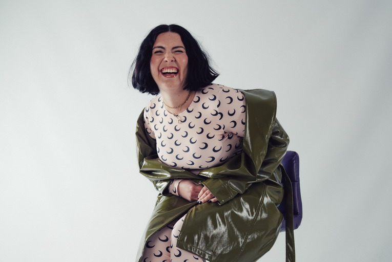 “Trasparente” è il nuovo EP di Sara J Jones